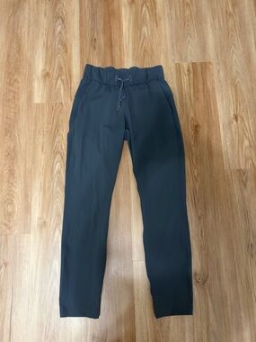 lululemon athletica Men's Dark Gray Drawstring Jogger Pants